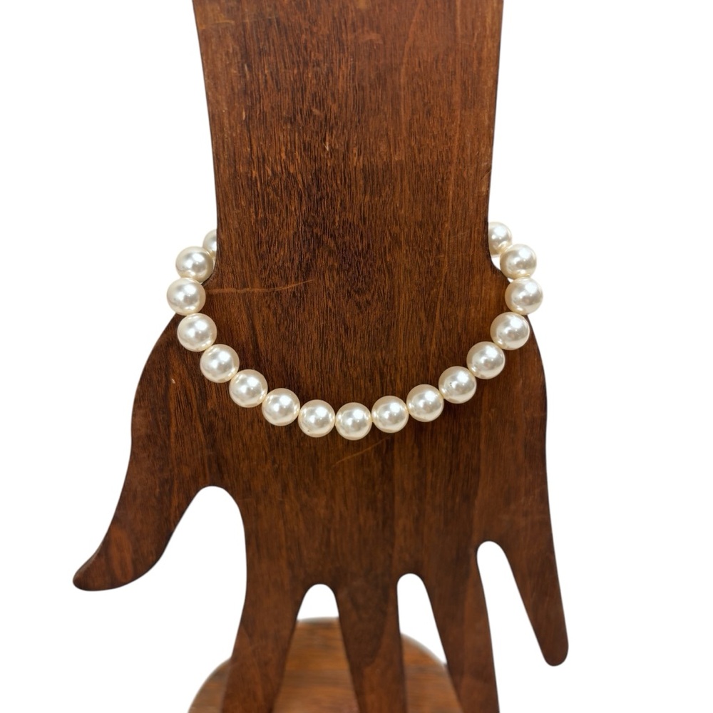 Elegant Pearl Bracelet, Classic, Timeless, Wedding, Bridal, Feminine, Summer - Picture 3 of 5